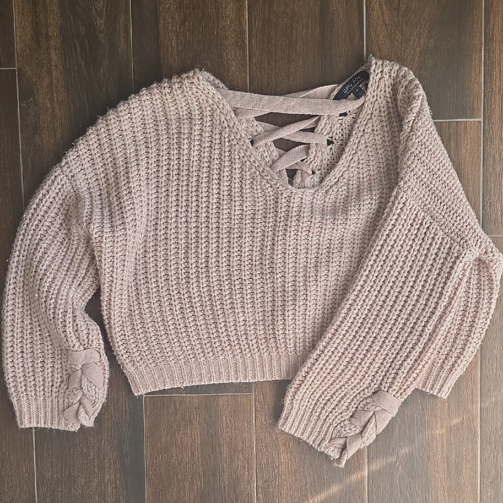 Elegant V-Neck Sweater in Soft Pink